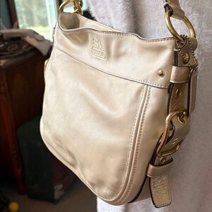 Coach Zoe  Vintage shoulder bag  leather  Ivory / gold metallic trim F12671  EUC